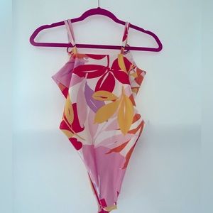 PLT SWIM SUIT ONE PIECE, fits amazing!